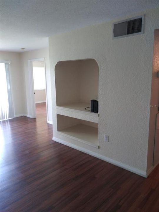В аренду: $1,700 (2 спален, 2 ванн, 1020 Квадратных фут)