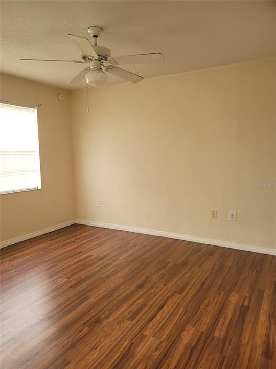 В аренду: $1,700 (2 спален, 2 ванн, 1020 Квадратных фут)