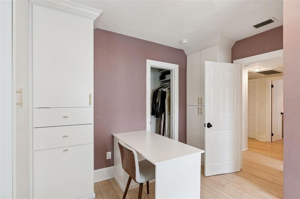 Activo con contrato: $655,000 (3 camas, 2 baños, 1389 Pies cuadrados)