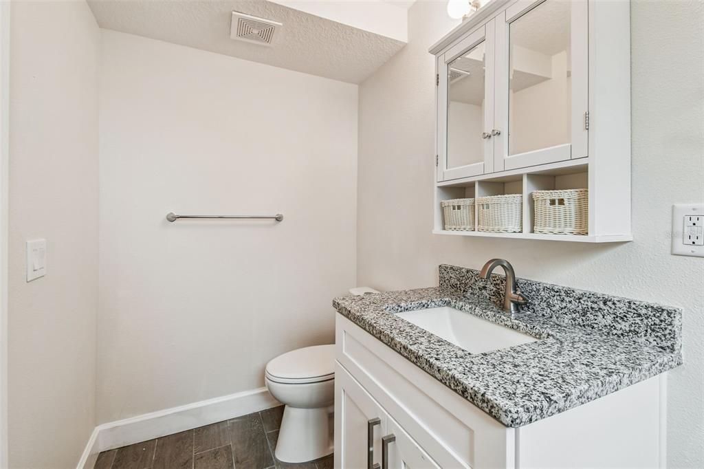 For Rent: $2,000 (3 beds, 2 baths, 900 Square Feet)