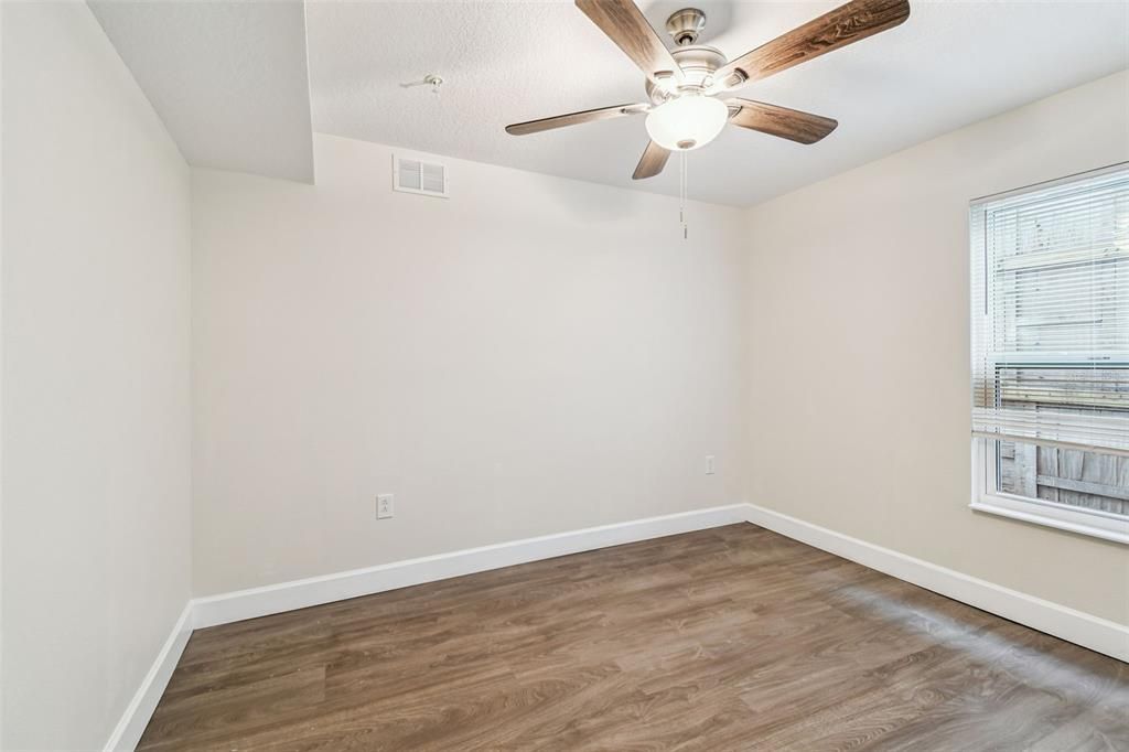 For Rent: $2,000 (3 beds, 2 baths, 900 Square Feet)