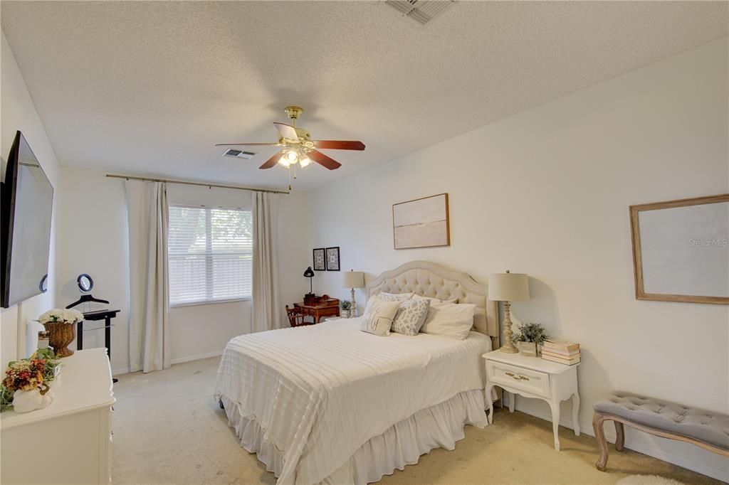 For Rent: $2,650 (4 beds, 2 baths, 2485 Square Feet)