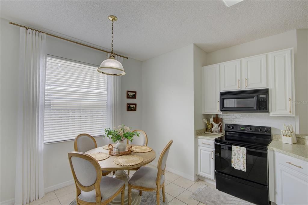 For Rent: $2,650 (4 beds, 2 baths, 2485 Square Feet)
