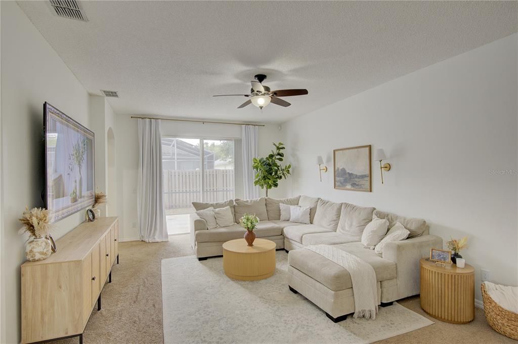 For Rent: $2,650 (4 beds, 2 baths, 2485 Square Feet)