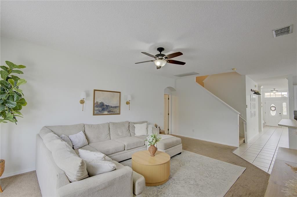 For Rent: $2,650 (4 beds, 2 baths, 2485 Square Feet)