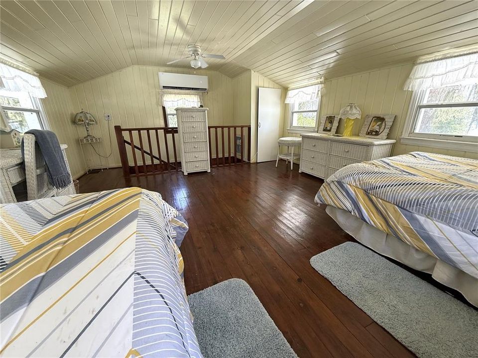 For Sale: $497,500 (3 beds, 2 baths, 1240 Square Feet)