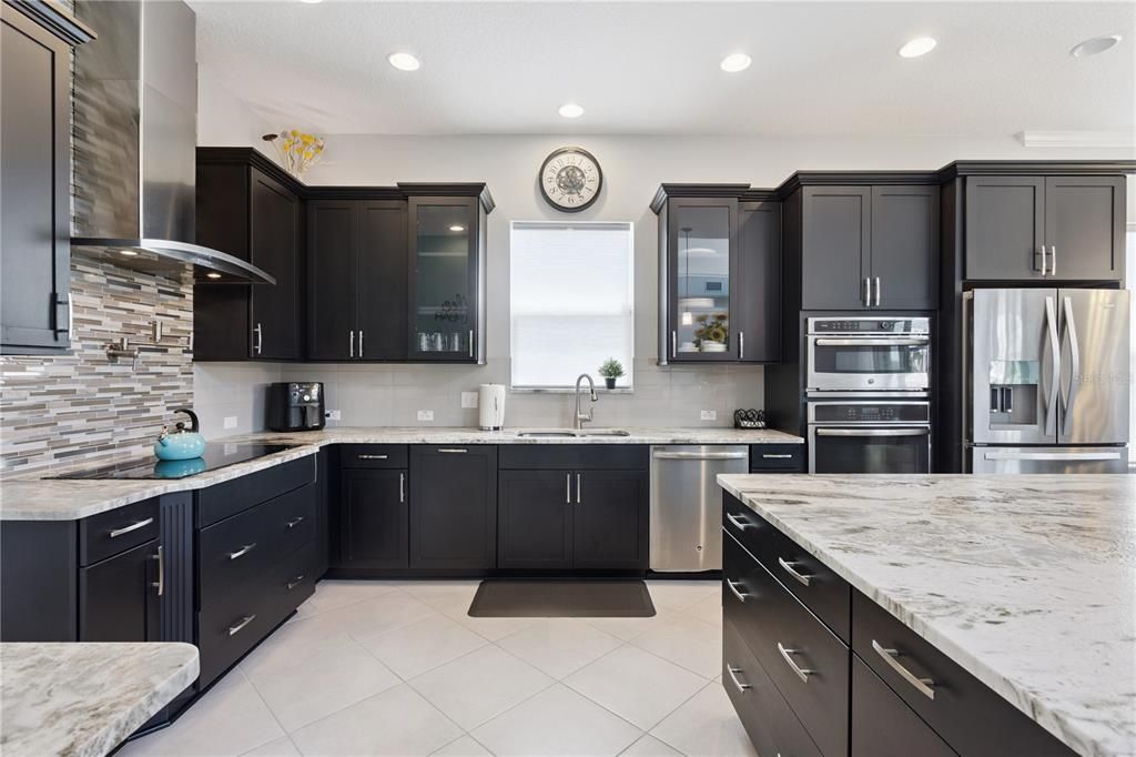 En Venta: $890,000 (4 camas, 3 baños, 3433 Pies cuadrados)