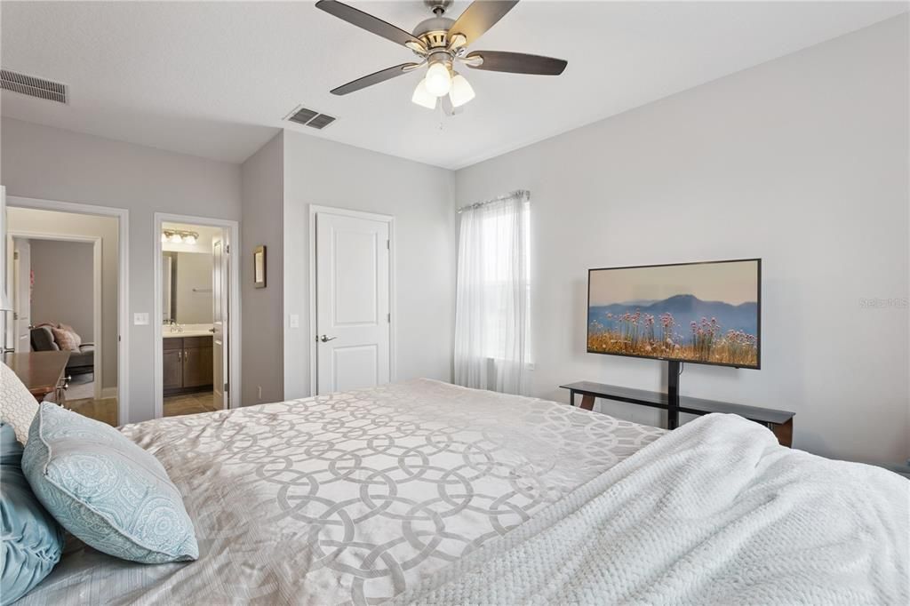 En Venta: $890,000 (4 camas, 3 baños, 3433 Pies cuadrados)