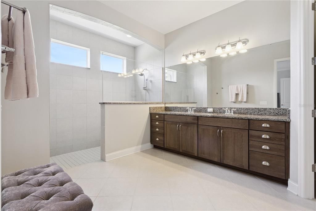 En Venta: $890,000 (4 camas, 3 baños, 3433 Pies cuadrados)