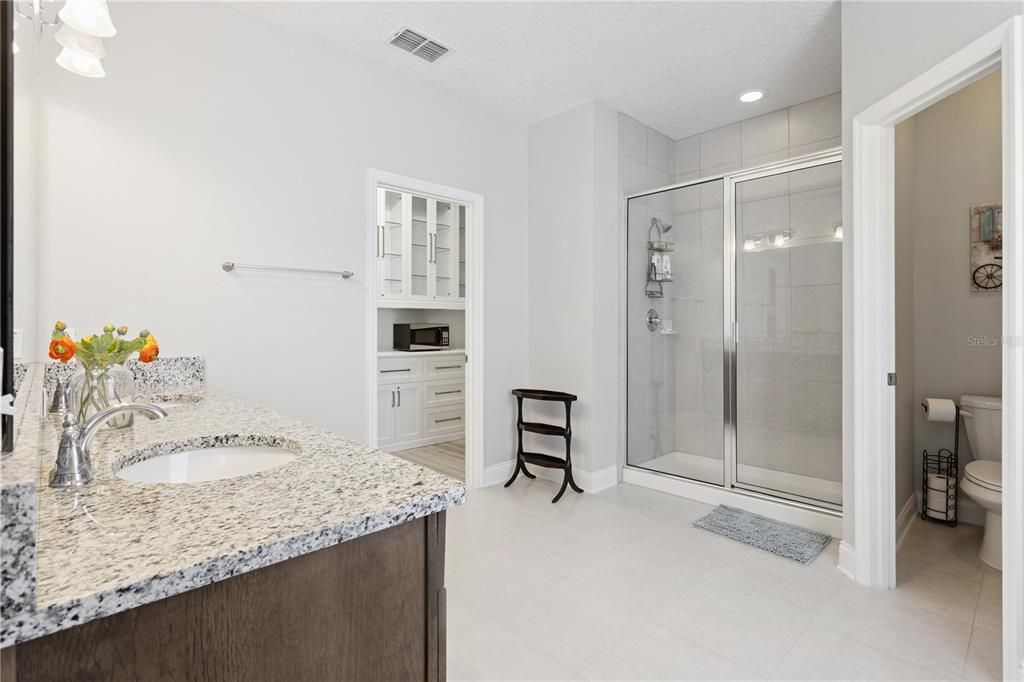En Venta: $890,000 (4 camas, 3 baños, 3433 Pies cuadrados)