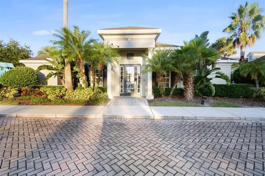 For Rent: $1,800 (2 beds, 2 baths, 929 Square Feet)