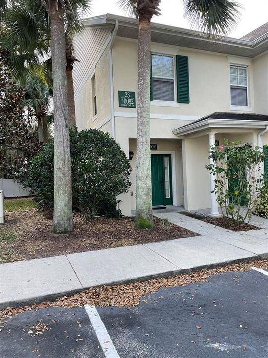 For Rent: $1,800 (2 beds, 2 baths, 929 Square Feet)
