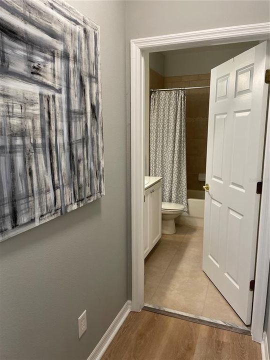 For Rent: $1,800 (2 beds, 2 baths, 929 Square Feet)