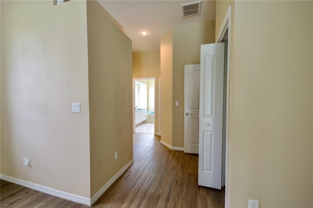 En Venta: $415,000 (3 camas, 2 baños, 2196 Pies cuadrados)