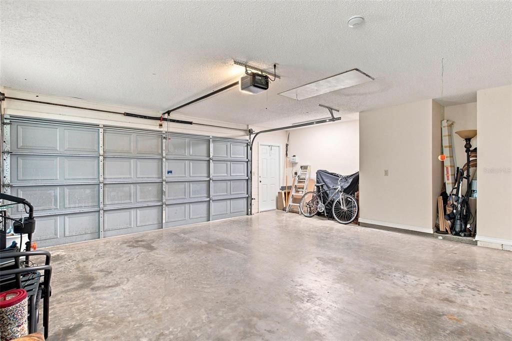 Active With Contract: $550,000 (4 beds, 3 baths, 2722 Square Feet)