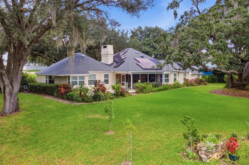Active With Contract: $550,000 (4 beds, 3 baths, 2722 Square Feet)