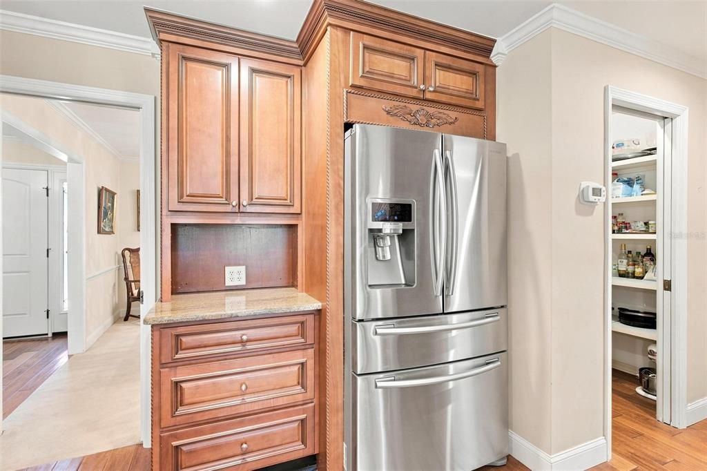 Active With Contract: $550,000 (4 beds, 3 baths, 2722 Square Feet)
