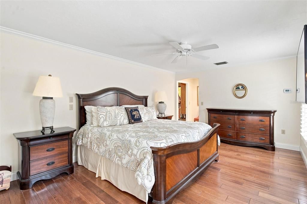 Active With Contract: $550,000 (4 beds, 3 baths, 2722 Square Feet)