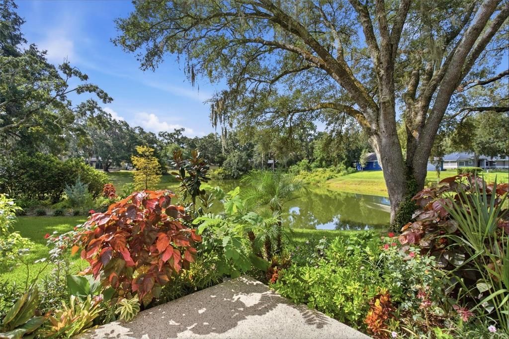 Active With Contract: $550,000 (4 beds, 3 baths, 2722 Square Feet)