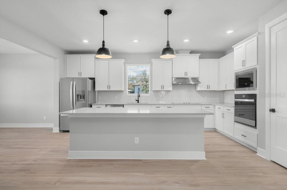 En Venta: $624,900 (4 camas, 2 baños, 2115 Pies cuadrados)