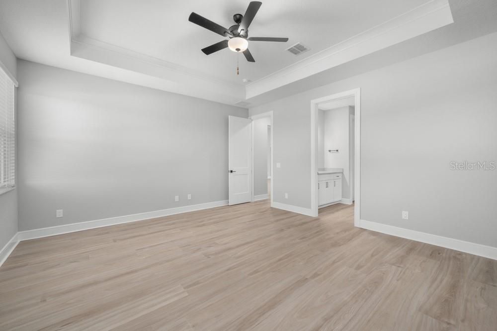 En Venta: $624,900 (4 camas, 2 baños, 2115 Pies cuadrados)