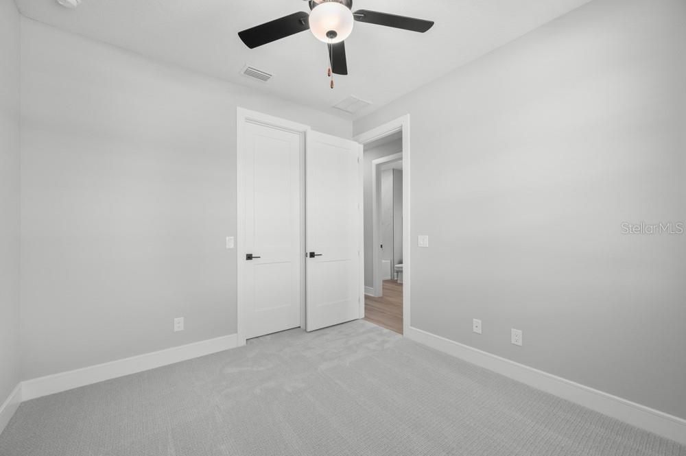 En Venta: $624,900 (4 camas, 2 baños, 2115 Pies cuadrados)