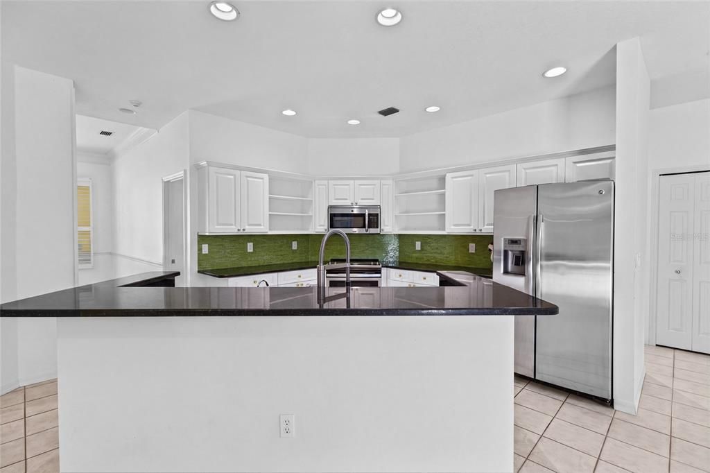 For Sale: $695,000 (3 beds, 2 baths, 2207 Square Feet)
