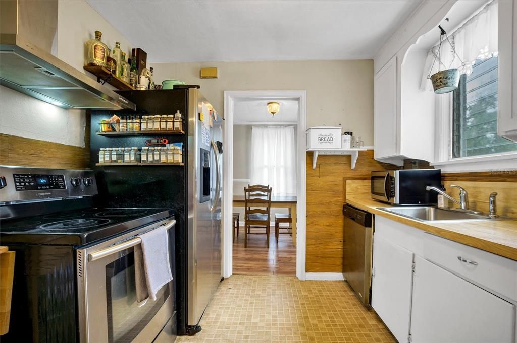 En Venta: $270,000 (3 camas, 2 baños, 1848 Pies cuadrados)