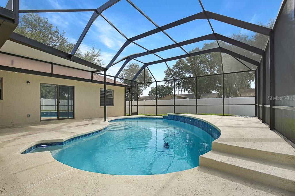 For Rent: $2,500 (3 beds, 2 baths, 1452 Square Feet)