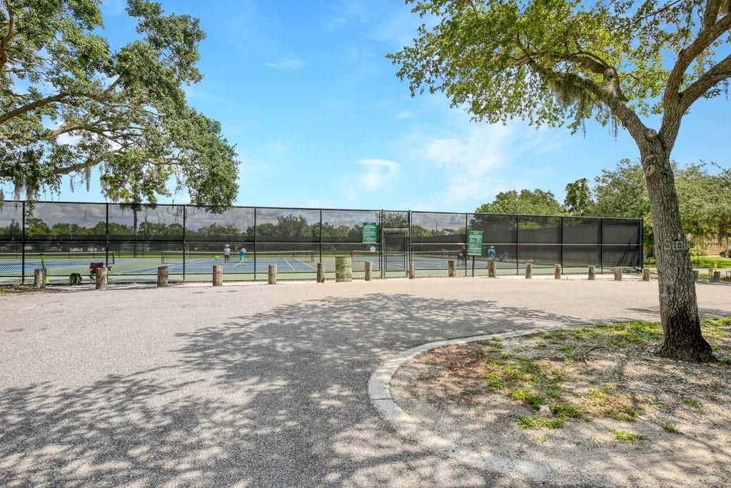 For Rent: $2,500 (3 beds, 2 baths, 1452 Square Feet)