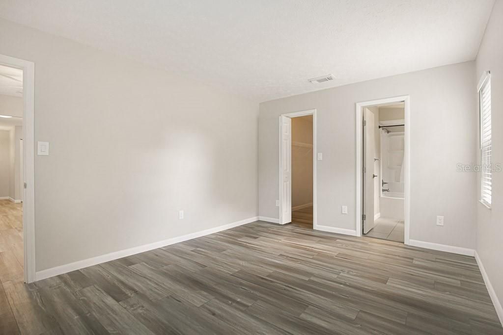 For Rent: $2,500 (3 beds, 2 baths, 1452 Square Feet)