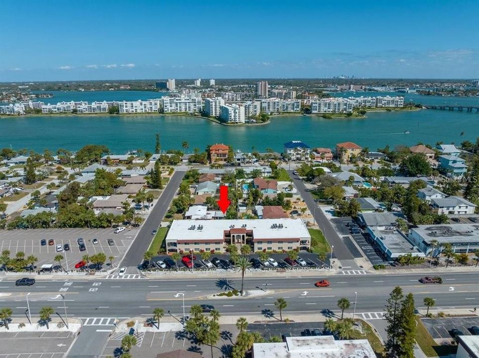 For Rent: $1,400 (1 beds, 1 baths, 595 Square Feet)