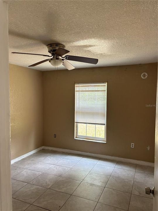Active With Contract: $140,000 (3 beds, 2 baths, 1422 Square Feet)