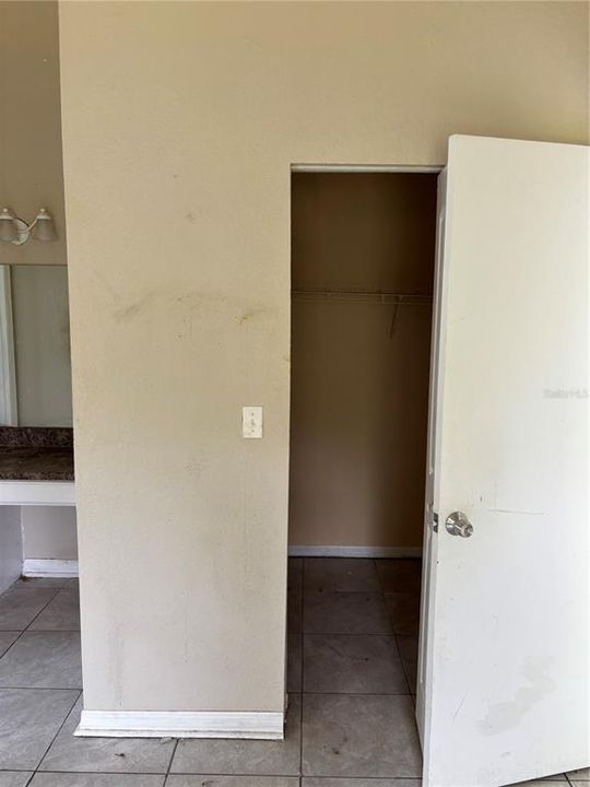 Active With Contract: $140,000 (3 beds, 2 baths, 1422 Square Feet)