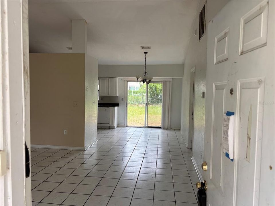 Active With Contract: $140,000 (3 beds, 2 baths, 1422 Square Feet)
