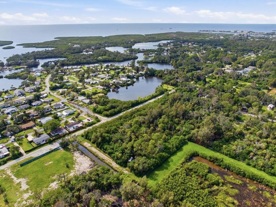 На продажу: $149,900 (4.13 acres)