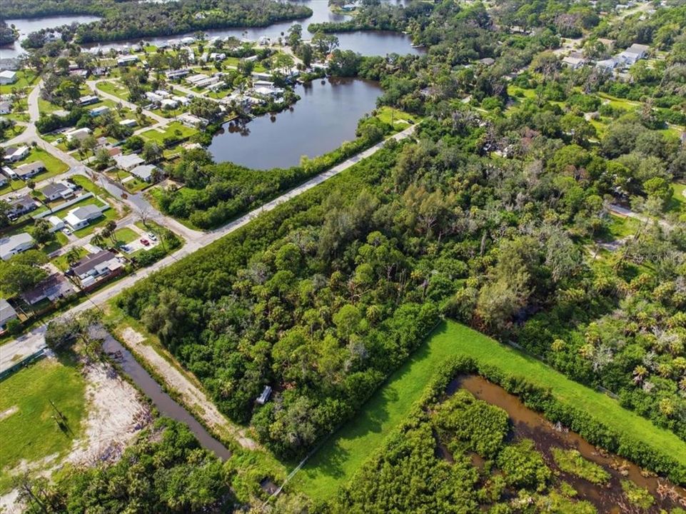 На продажу: $149,900 (4.13 acres)