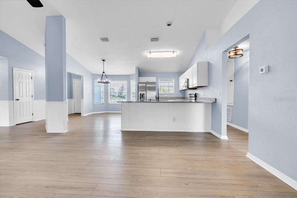 For Rent: $2,200 (3 beds, 2 baths, 1569 Square Feet)