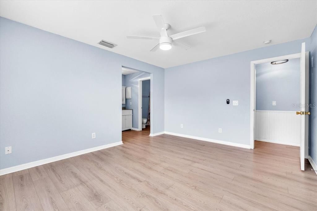 For Rent: $2,200 (3 beds, 2 baths, 1569 Square Feet)