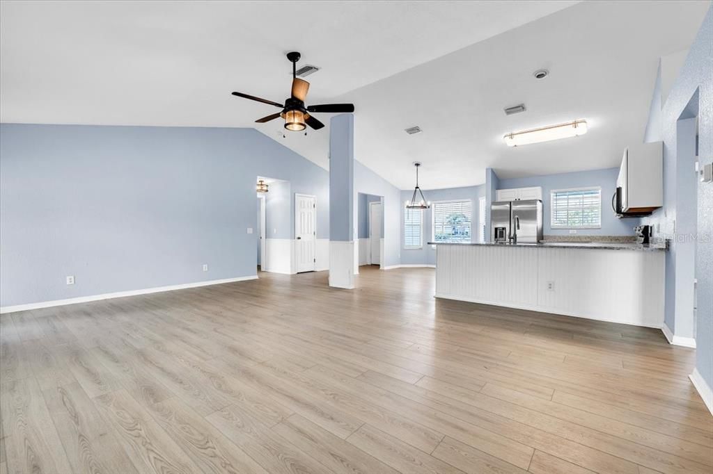 For Rent: $2,200 (3 beds, 2 baths, 1569 Square Feet)