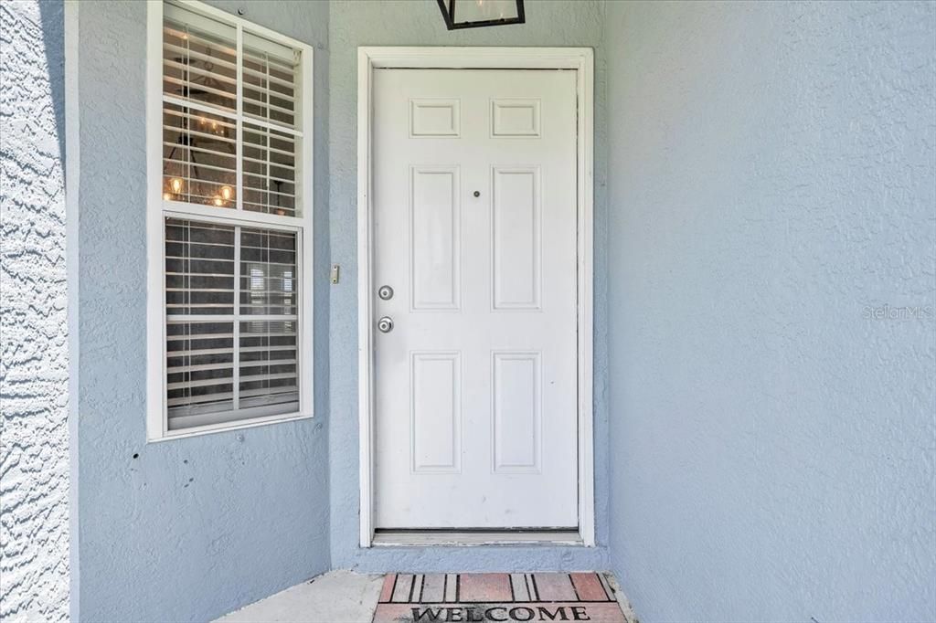 For Rent: $2,200 (3 beds, 2 baths, 1569 Square Feet)
