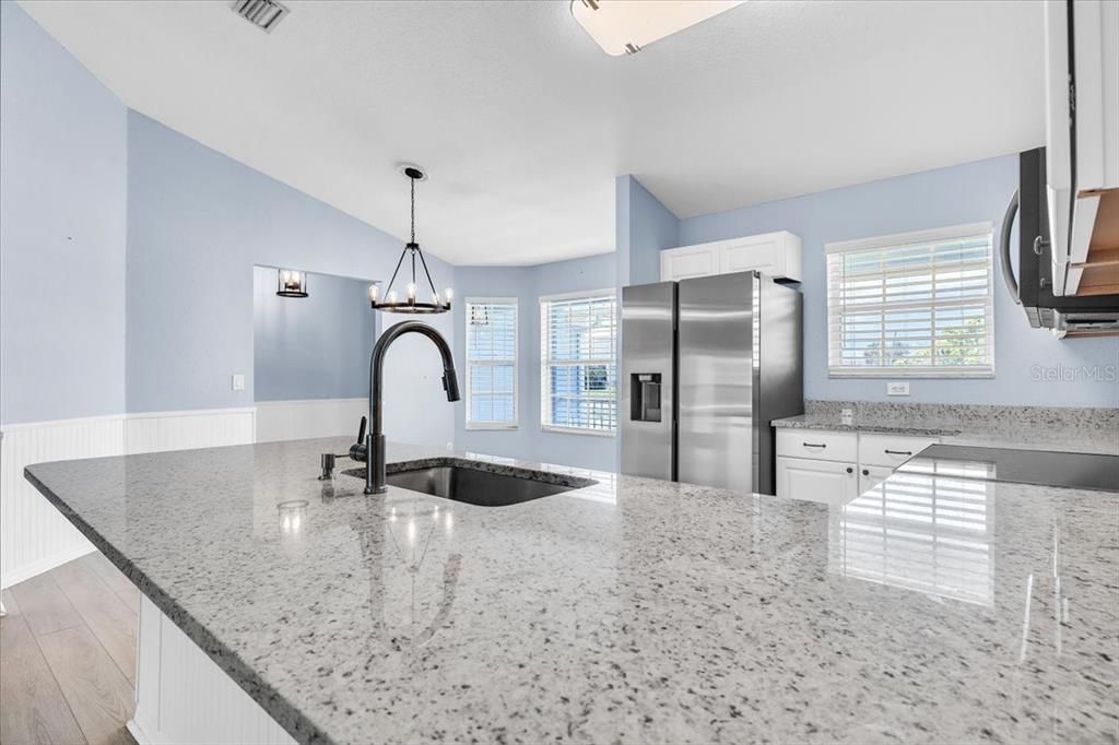 For Rent: $2,200 (3 beds, 2 baths, 1569 Square Feet)