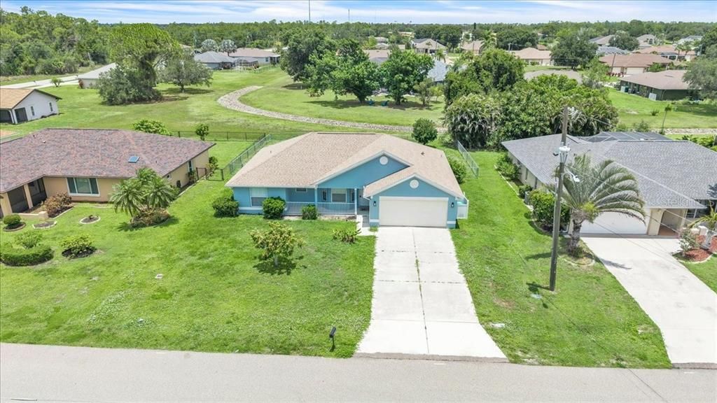 For Rent: $2,200 (3 beds, 2 baths, 1569 Square Feet)