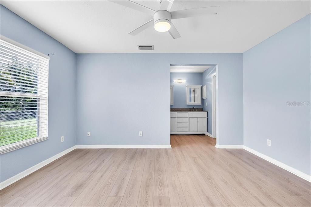 For Rent: $2,200 (3 beds, 2 baths, 1569 Square Feet)