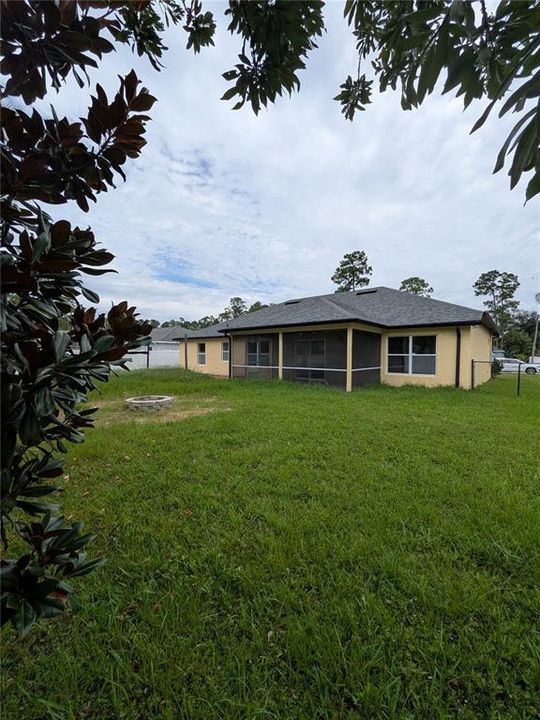 En Venta: $324,700 (3 camas, 2 baños, 2065 Pies cuadrados)