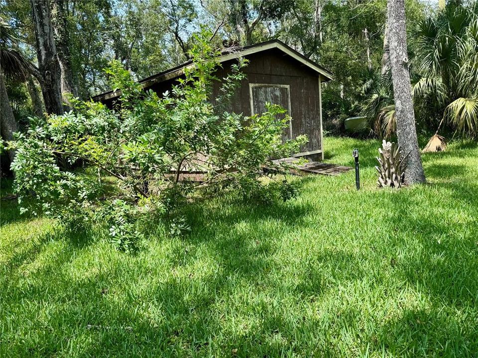 For Sale: $109,900 (2 beds, 2 baths, 784 Square Feet)