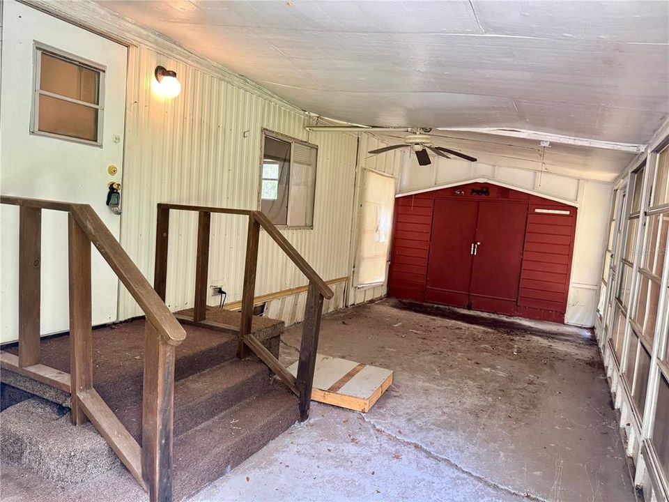 For Sale: $109,900 (2 beds, 2 baths, 784 Square Feet)