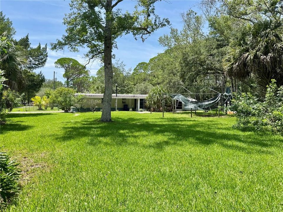 For Sale: $109,900 (2 beds, 2 baths, 784 Square Feet)
