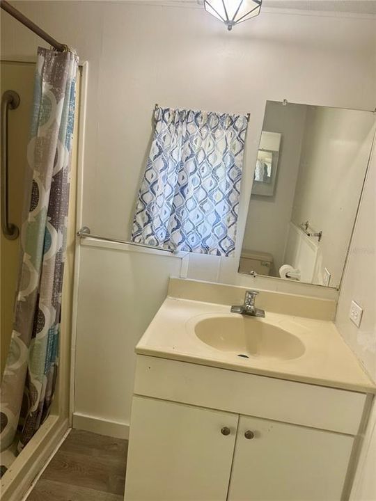 For Sale: $109,900 (2 beds, 2 baths, 784 Square Feet)