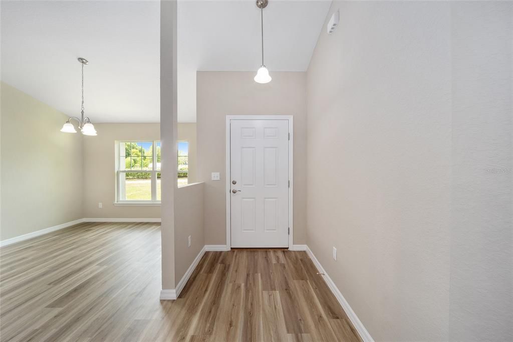 For Sale: $340,000 (3 beds, 2 baths, 1766 Square Feet)